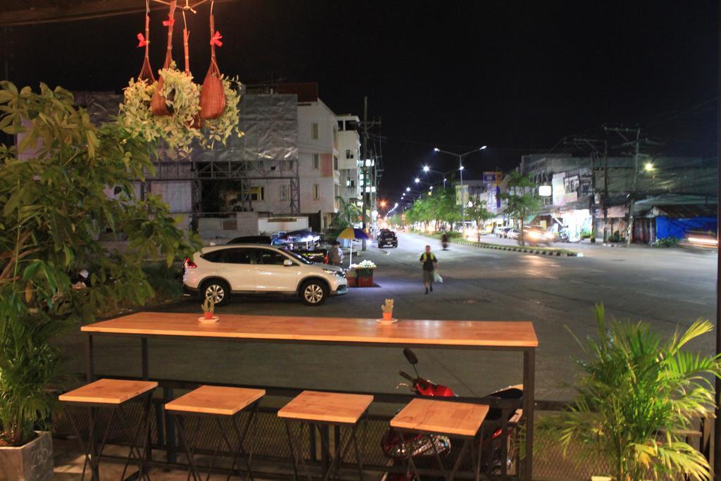 Mook Anda Hotel Пхукет Екстер'єр фото
